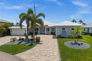 105 SW 52nd St, Cape Coral, FL 33914 - Photo 8