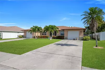836 Trafalgar Pkwy, Cape Coral, FL 33991 - Photo 4
