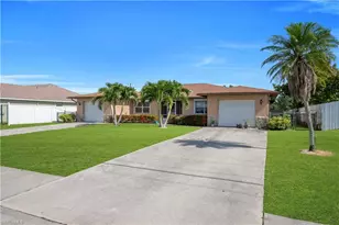 836 Trafalgar Pkwy, Cape Coral, FL 33991 - Photo 4