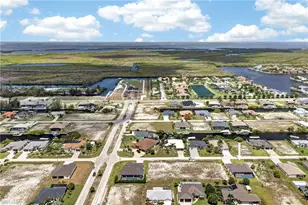 817 NW 38th Pl, Cape Coral, FL 33993 - Photo 2