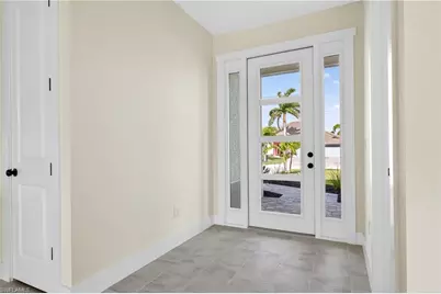 817 NW 38th Pl, Cape Coral, FL 33993 - Photo 4