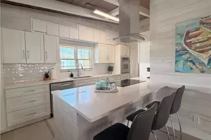 370 Bayland Rd, Fort Myers Beach, FL 33931 - Photo 10