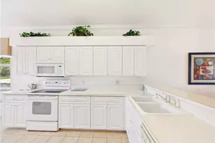 10391 Butterfly Palm Dr, Fort Myers, FL 33966 - Photo 10