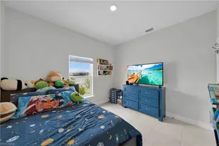 405 NW 10th St, Cape Coral, FL 33993 - Photo 16
