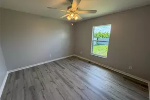 1722 NE 21st St, Cape Coral, FL 33909 - Photo 24