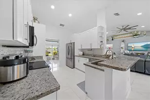 22 Nelson Rd S, Cape Coral, FL 33991 - Photo 16