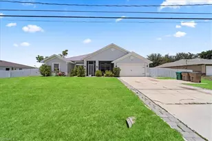 22 Nelson Rd S, Cape Coral, FL 33991 - Photo 2