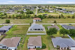 4129 NE 14th Pl, Cape Coral, FL 33909 - Photo 24