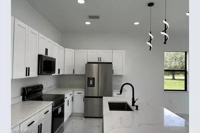 9014 Lawn Ct, Labelle, FL 33935 - Photo 22