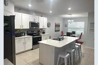 932 SW 7th Ave, Cape Coral, FL 33991 - Photo 4