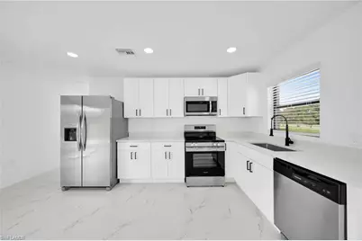 4985 Fairway Ct, Lehigh Acres, FL 33971 - Photo 4