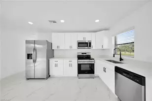 4985 Fairway Ct, Lehigh Acres, FL 33971 - Photo 4