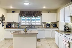 1817 SW 22nd Ln, Cape Coral, FL 33991 - Photo 8
