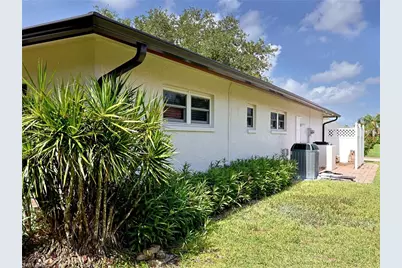 5416 Brandy Cir E, Fort Myers, FL 33919 - Photo 8