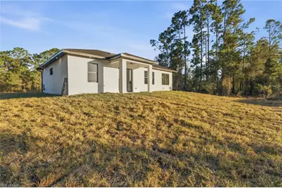 566 Eisenhower Blvd, Lehigh Acres, FL 33974 - Photo 30