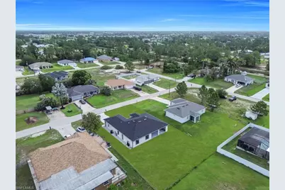 2507 39th St SW, Lehigh Acres, FL 33976 - Photo 38