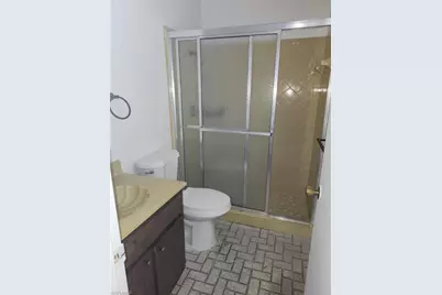 112 Kerr Cir, Lehigh Acres, FL 33936 - Photo 10