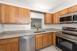 17171 Terraverde Cir, Fort Myers, FL 33908 - Photo 10