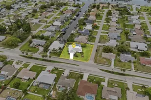 4129 Country Club Blvd, Cape Coral, FL 33904 - Photo 40