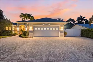 326 Cypress Way W, Naples, FL 34110 - Photo 38