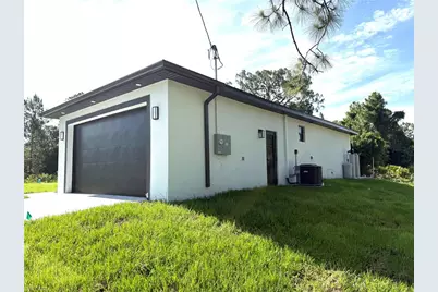 920 Binkley St E, Lehigh Acres, FL 33974 - Photo 2