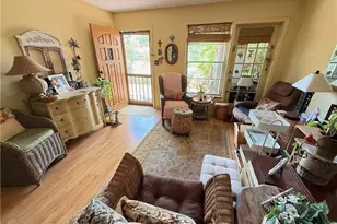 1635 Kensington Ct, Fort Myers, FL 33907 - Photo 4