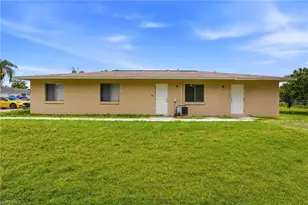 2237 Iris Way, Fort Myers, FL 33905 - Photo 2