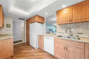 6102 Augusta Dr, Fort Myers, FL 33907 - Photo 8