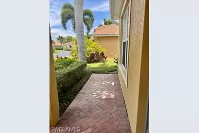 8674 Colony Trace Dr, Fort Myers, FL 33908 - Photo 2