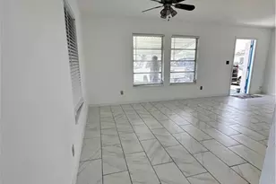 10 Tangerine Ct, Lehigh Acres, FL 33936 - Photo 10
