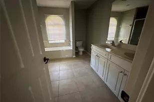 3025 SW 4th Pl, Cape Coral, FL 33914 - Photo 10