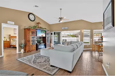 412 SE 13th Ave, Cape Coral, FL 33990 - Photo 6