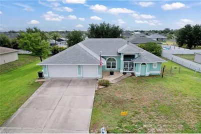 469 NE 1st Pl, Cape Coral, FL 33909 - Photo 36