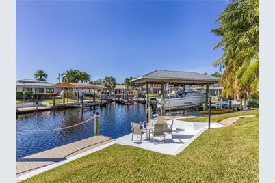 392 Snow Dr, Fort Myers, FL 33919 - Photo 20