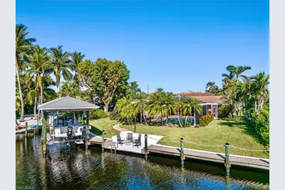 392 Snow Dr, Fort Myers, FL 33919 - Photo 2