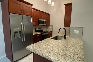 1425 SW 51st Ln, Cape Coral, FL 33914 - Photo 4