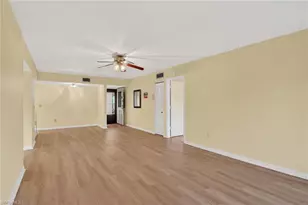 12481 McGregor Blvd, Fort Myers, FL 33919 - Photo 10