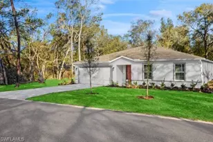 1805 NE 6th Pl, Cape Coral, FL 33909 - Photo 2