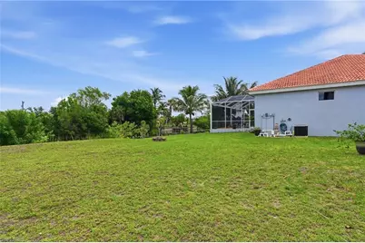 219 Gleason Pkwy, Cape Coral, FL 33914 - Photo 40