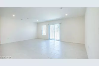 2710 NE 6th Pl, Cape Coral, FL 33909 - Photo 22