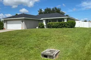 3717 NE 13th Ave, Cape Coral, FL 33909 - Photo 2