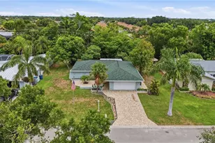 1431 Dubonnet Ct, Fort Myers, FL 33919 - Photo 4