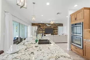 4885 E Riverside Dr, Fort Myers, FL 33905 - Photo 12