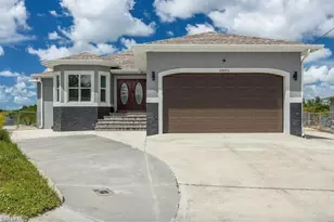 4885 E Riverside Dr, Fort Myers, FL 33905 - Photo 1