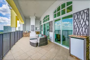 2797 First St, Fort Myers, FL 33916 - Photo 2