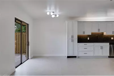 4047 Sandlewood Ln #3, Fort Myers, FL 33907 - Photo 6