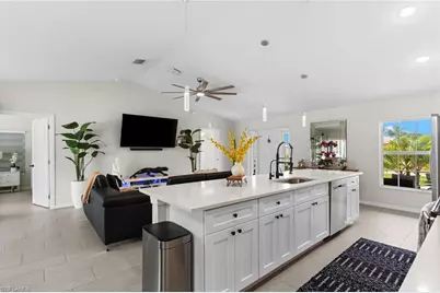 2715 NW 7th St, Cape Coral, FL 33993 - Photo 2