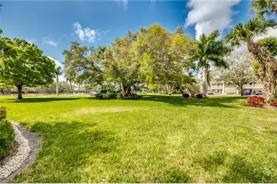 1215 Tropic Ter, North Fort Myers, FL 33903 - Photo 32