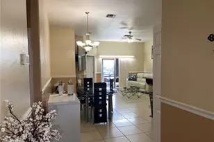 920 SE 6th Ct, Cape Coral, FL 33990 - Photo 2