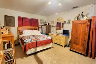 4001 Bishop Cir, Labelle, FL 33935 - Photo 10